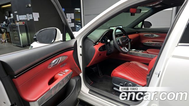Genesis GV70 2022 — photo 11