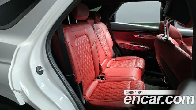 Genesis GV70 2022 — photo 12