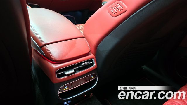 Genesis GV70 2022 — photo 18