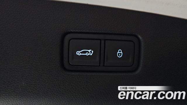 Genesis GV70 2022 — photo 20