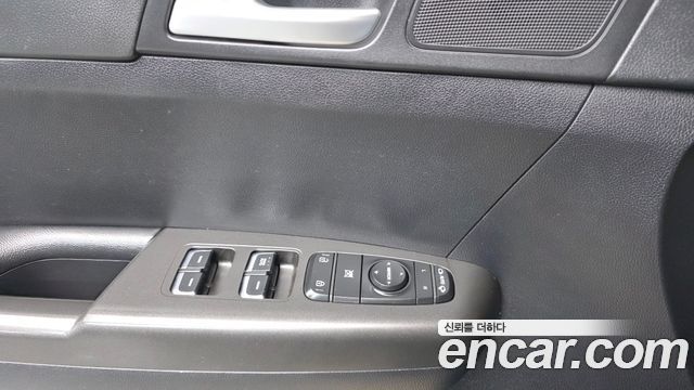 Kia Sportage 2016 — photo 12