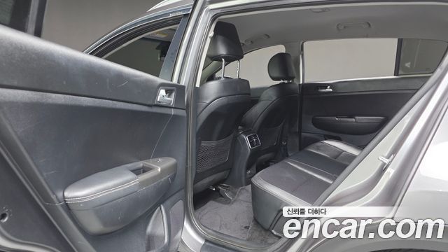 Kia Sportage 2016 — photo 18