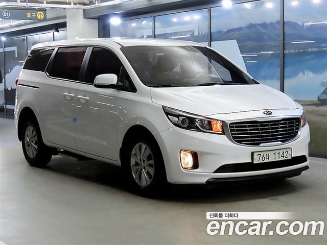 Kia Canival 2017 — photo 1