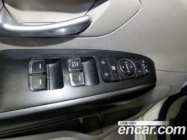 Kia Canival 2017 — photo 13