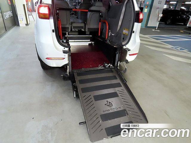 Kia Canival 2017 — photo 18