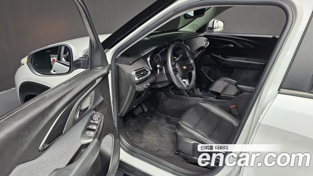 Chevrolet Korea Trailblazer 2022 — photo 10