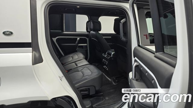 Land Rover Defender 2024 — photo 12