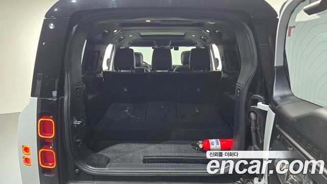 Land Rover Defender 2024 — photo 20
