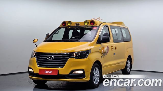 Hyundai Starex 2019 — photo 1