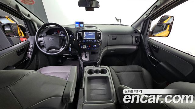 Hyundai Starex 2019 — photo 7