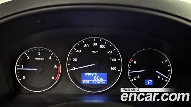Hyundai Starex 2019 — photo 8