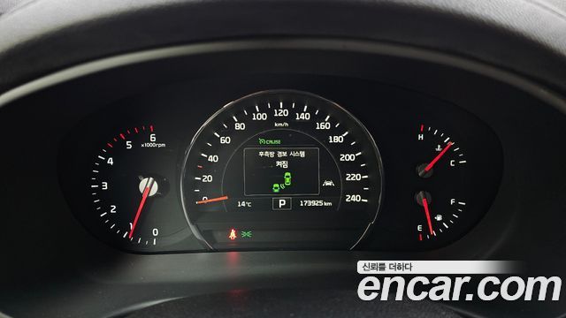 Kia Sorento 2015 — photo 8