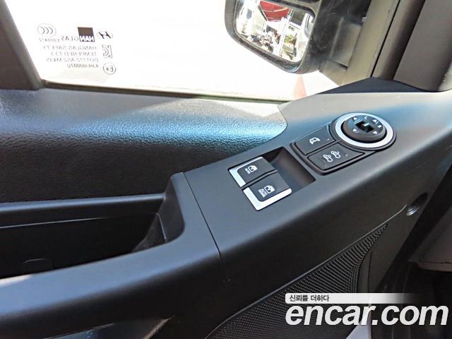 Hyundai Solati 2016 — photo 9