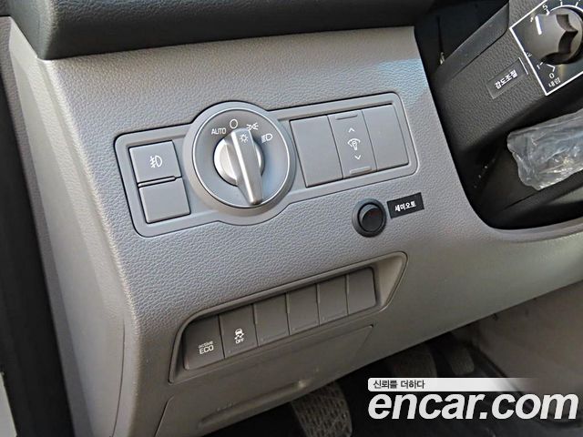 Hyundai Solati 2016 — photo 10