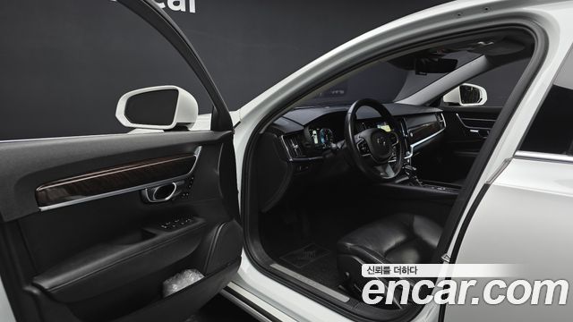 Volvo S90 2017 — photo 10