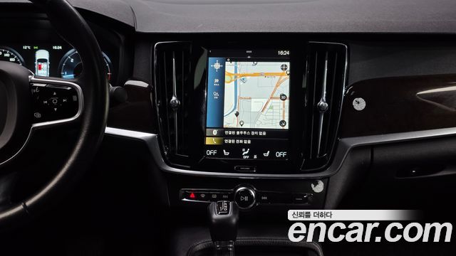 Volvo S90 2017 — photo 14
