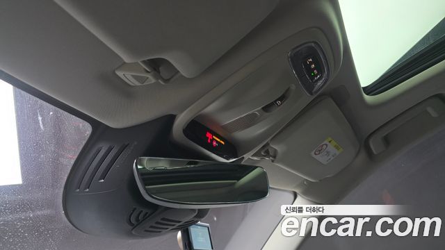 Volvo S90 2017 — photo 19