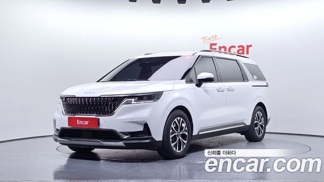 Kia Canival 2023 — photo 1