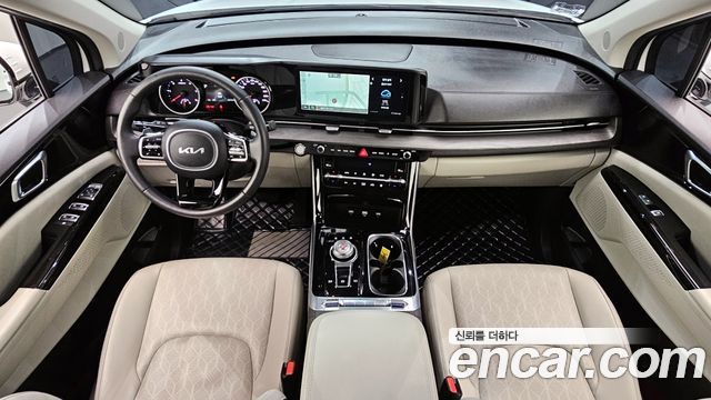 Kia Canival 2023 — photo 7
