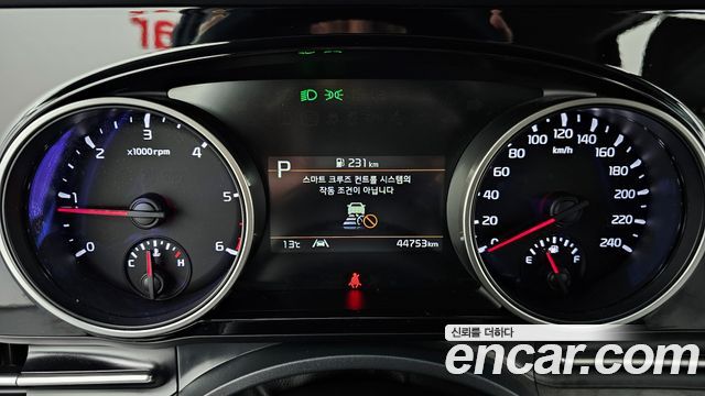 Kia Canival 2023 — photo 8