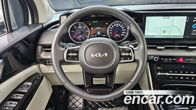 Kia Canival 2023 — photo 13