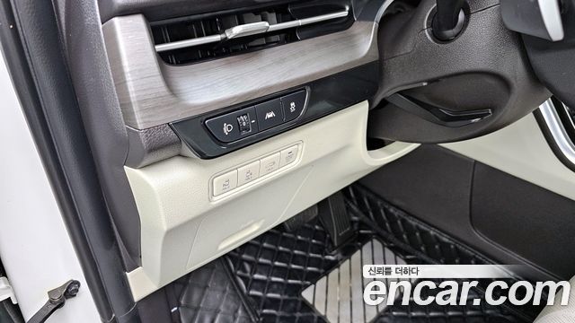 Kia Canival 2023 — photo 16