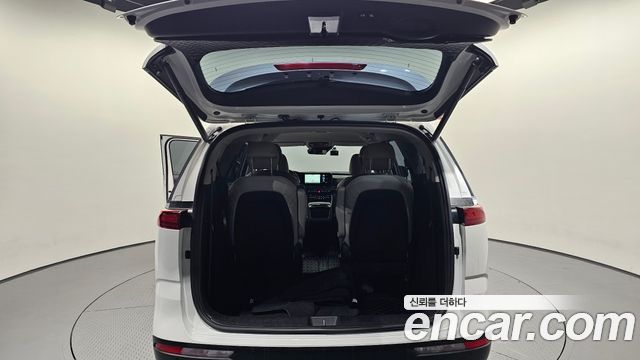 Kia Canival 2023 — photo 20