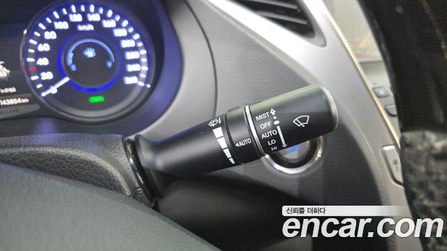 Hyundai Grandeur 2012 — photo 17