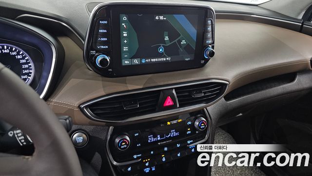 Hyundai Santafe 2020 — photo 17