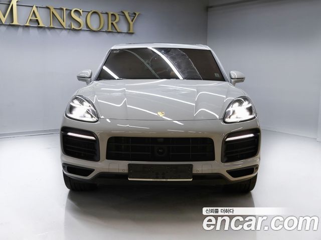 Porsche Cayenne 2023 — photo 2