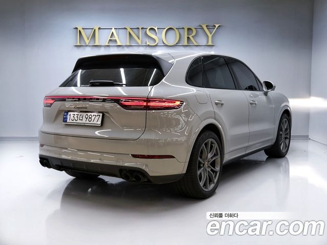 Porsche Cayenne 2023 — photo 3