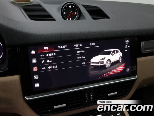 Porsche Cayenne 2023 — photo 12