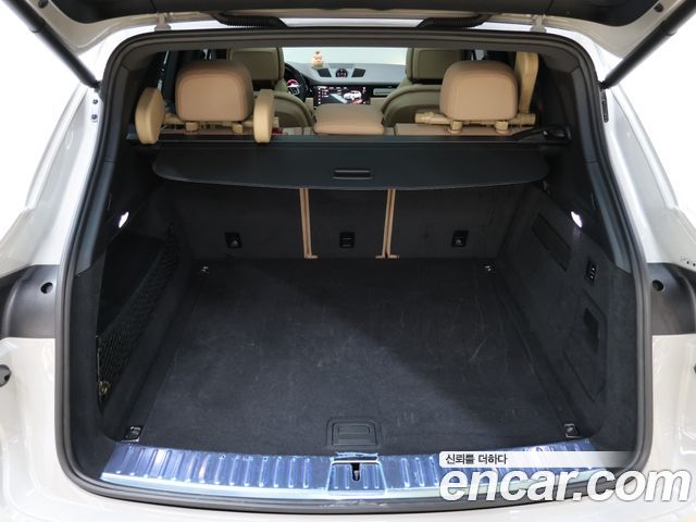 Porsche Cayenne 2023 — photo 18