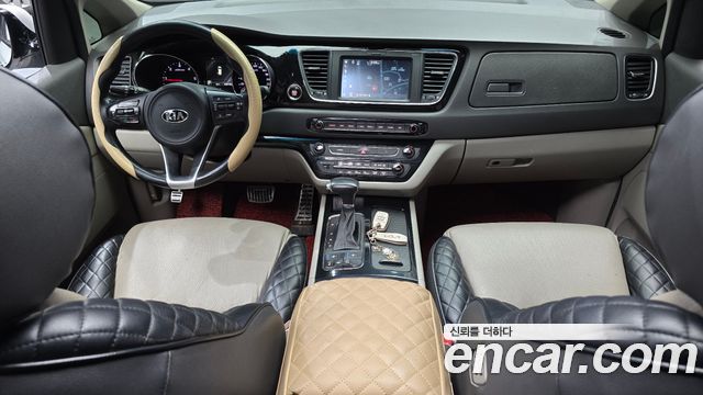Kia Canival 2017 — photo 7