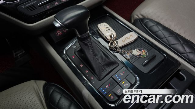 Kia Canival 2017 — photo 9