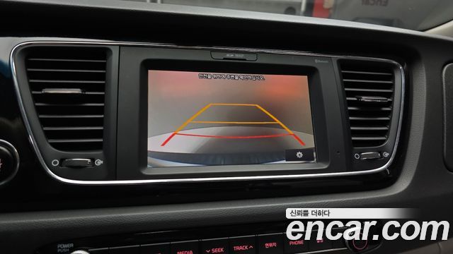 Kia Canival 2017 — photo 14