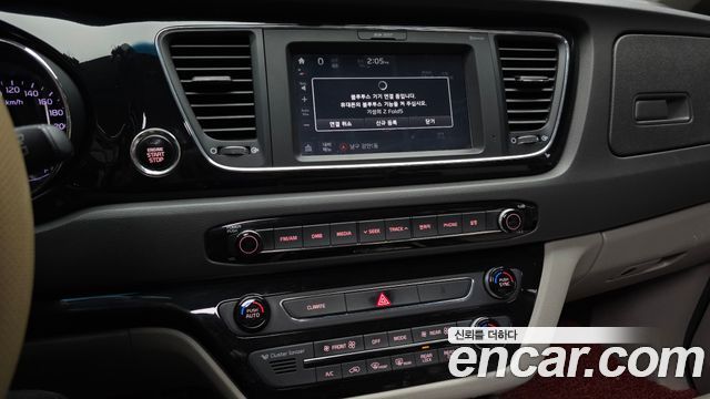 Kia Canival 2017 — photo 15