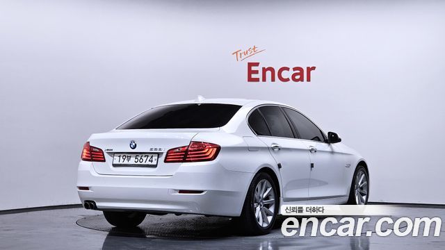 BMW 5-Series 2015 — photo 2