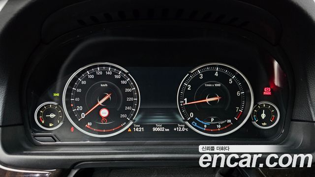 BMW 5-Series 2015 — photo 8