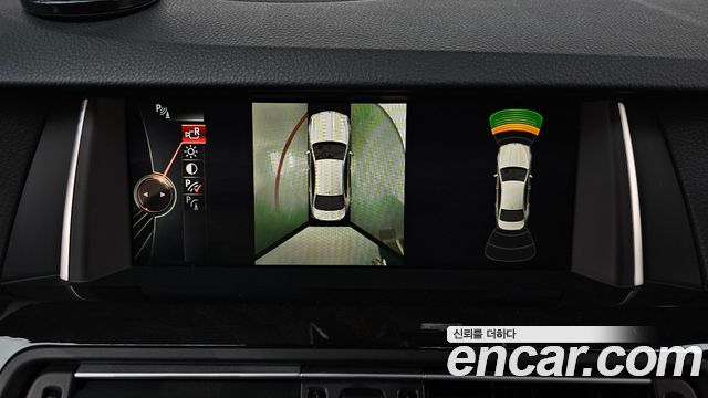 BMW 5-Series 2015 — photo 16
