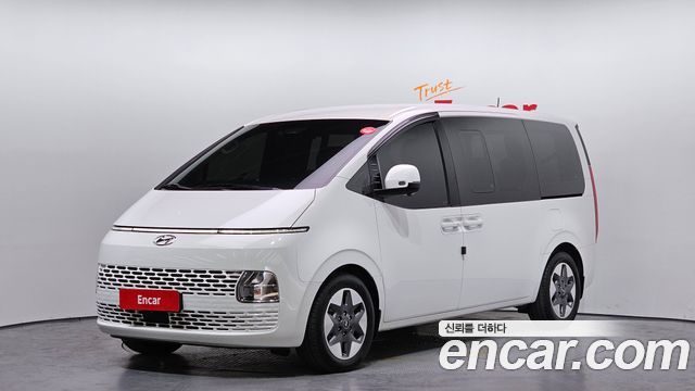 Hyundai Staria 2022 — photo 1