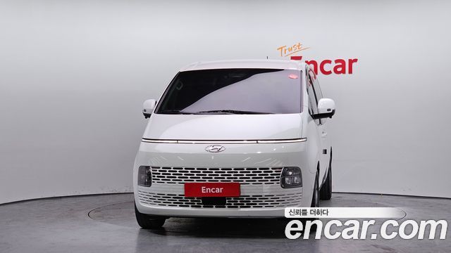 Hyundai Staria 2022 — photo 3