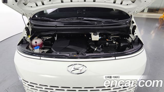 Hyundai Staria 2022 — photo 6
