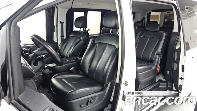 Hyundai Staria 2022 — photo 10