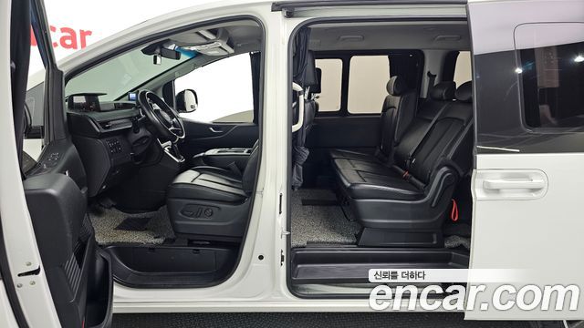 Hyundai Staria 2022 — photo 11