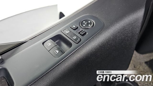 Hyundai Staria 2022 — photo 17