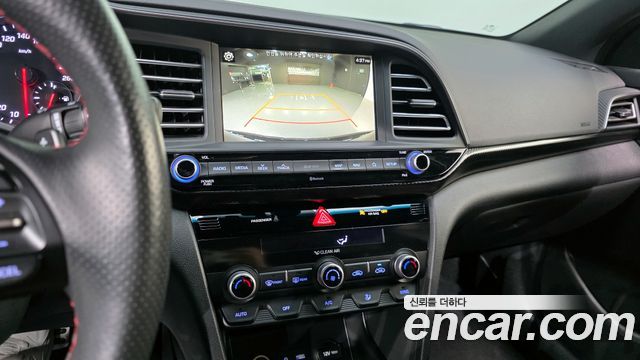Hyundai AVANTE 2019 — photo 15