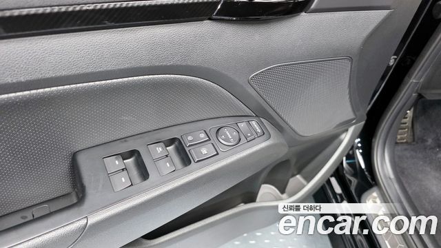 Hyundai AVANTE 2019 — photo 17