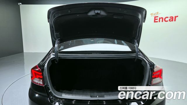 Hyundai AVANTE 2019 — photo 20