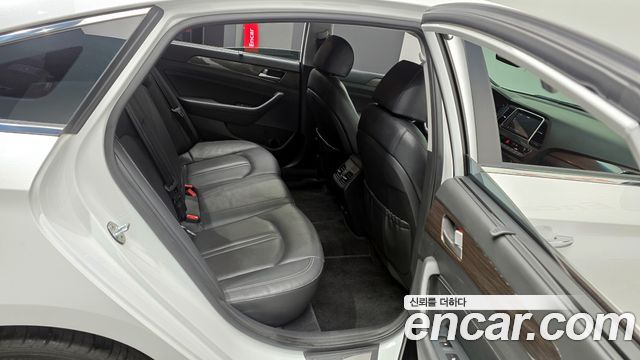 Hyundai Sonata 2019 — photo 12
